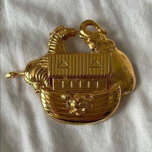 Premier‎ Designs Golden Noah’s Ark Brooch